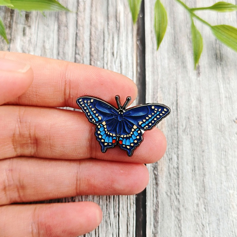 Vintage Collectible Pins - دبابيس معدنية بتصميم أصلي عتيق، تذكارات