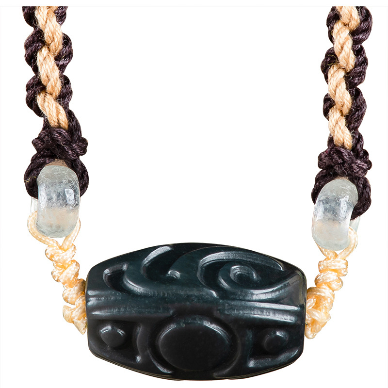 Vintage Necklace - قلادة خرز من اليشم الهيتي المنحوت،